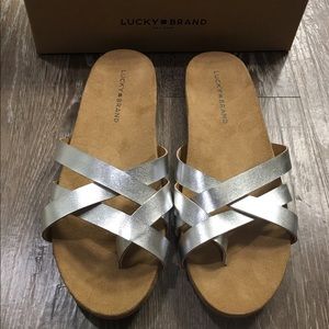 Lucky Brand Flip Flop Sandals